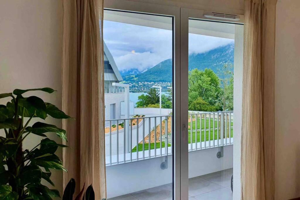 Le Boheme Beau T2 Vue Lac & Montagnes + Garage Annecy Luaran gambar